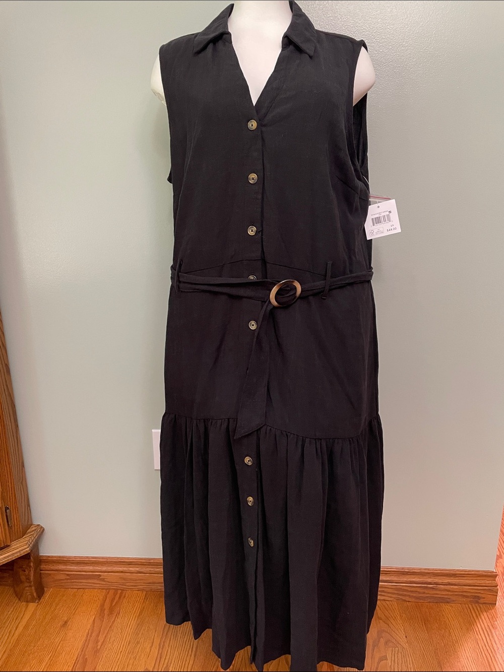 NWT 1X Sleeveless Black Button-Front Belted Midi Dress